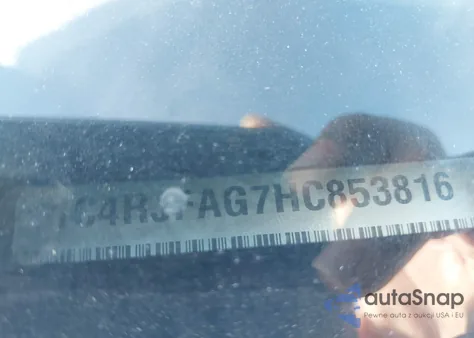 2017 Jeep Grand Cherokee Laredo 4X4 z USA, uszkodzony, nr VIN 1C4RJFAG7HC853816